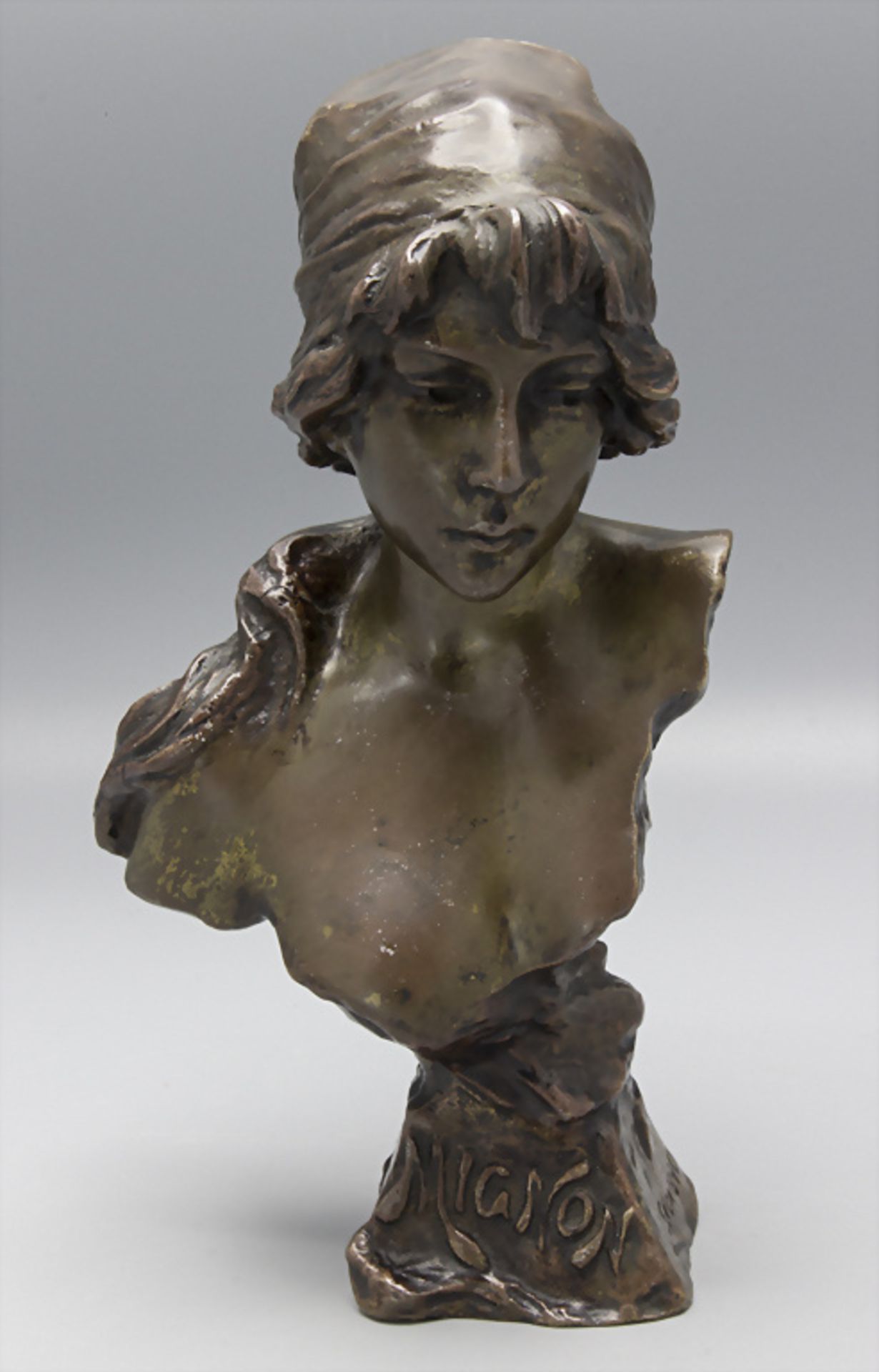 Emmanuel Villanis (1858-1914), Damenbüste 'Mignon' / A lady's bust 'Mignon'