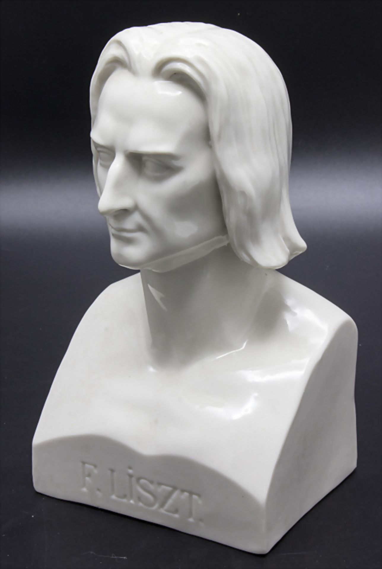 Büste 'Franz Liszt' / A bust of 'Franz Liszt', Dressel, Kister & Co., Passau, Anfang 20. Jh.