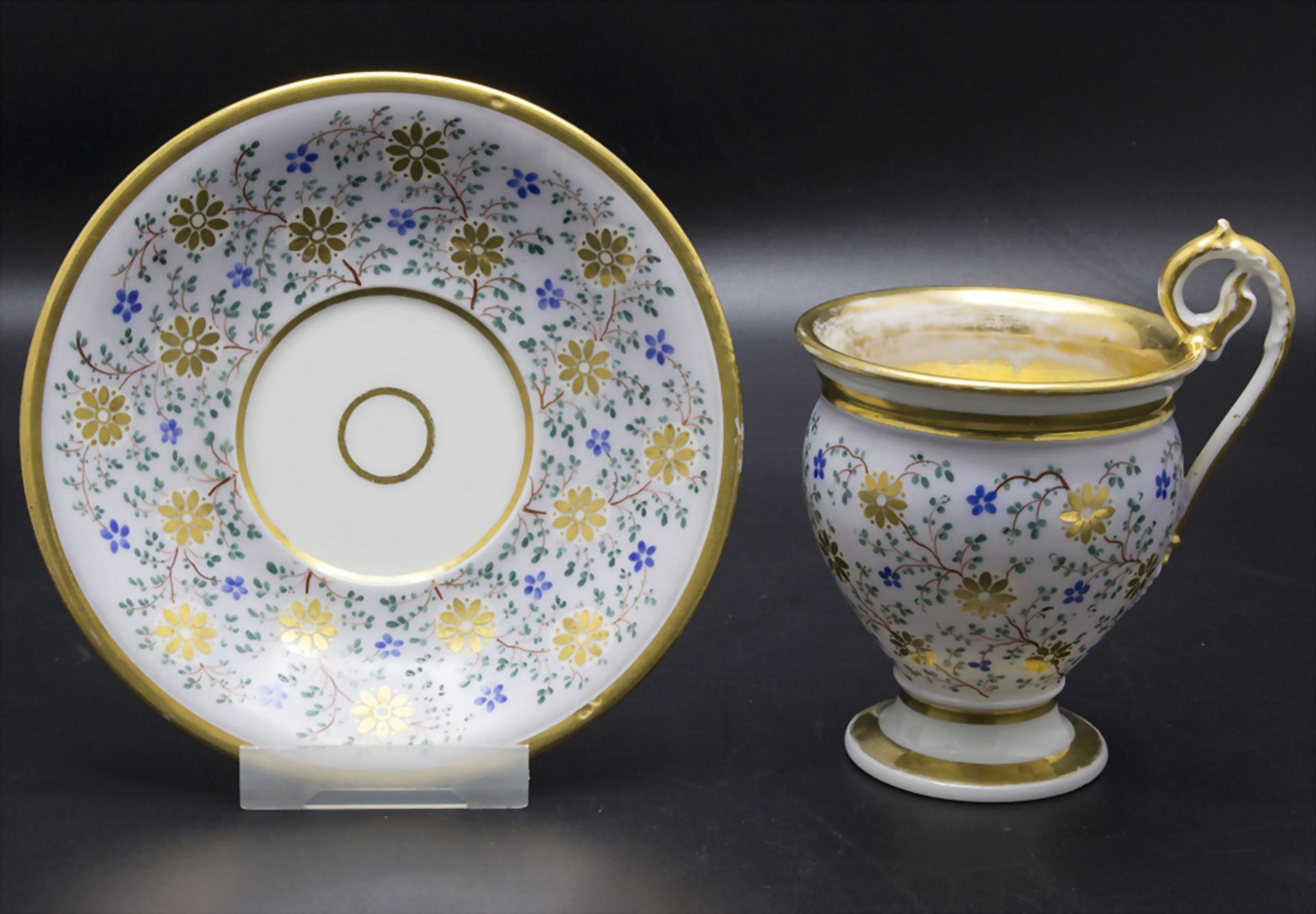 Tasse mit Untertasse / A cup with saucer, um 1830