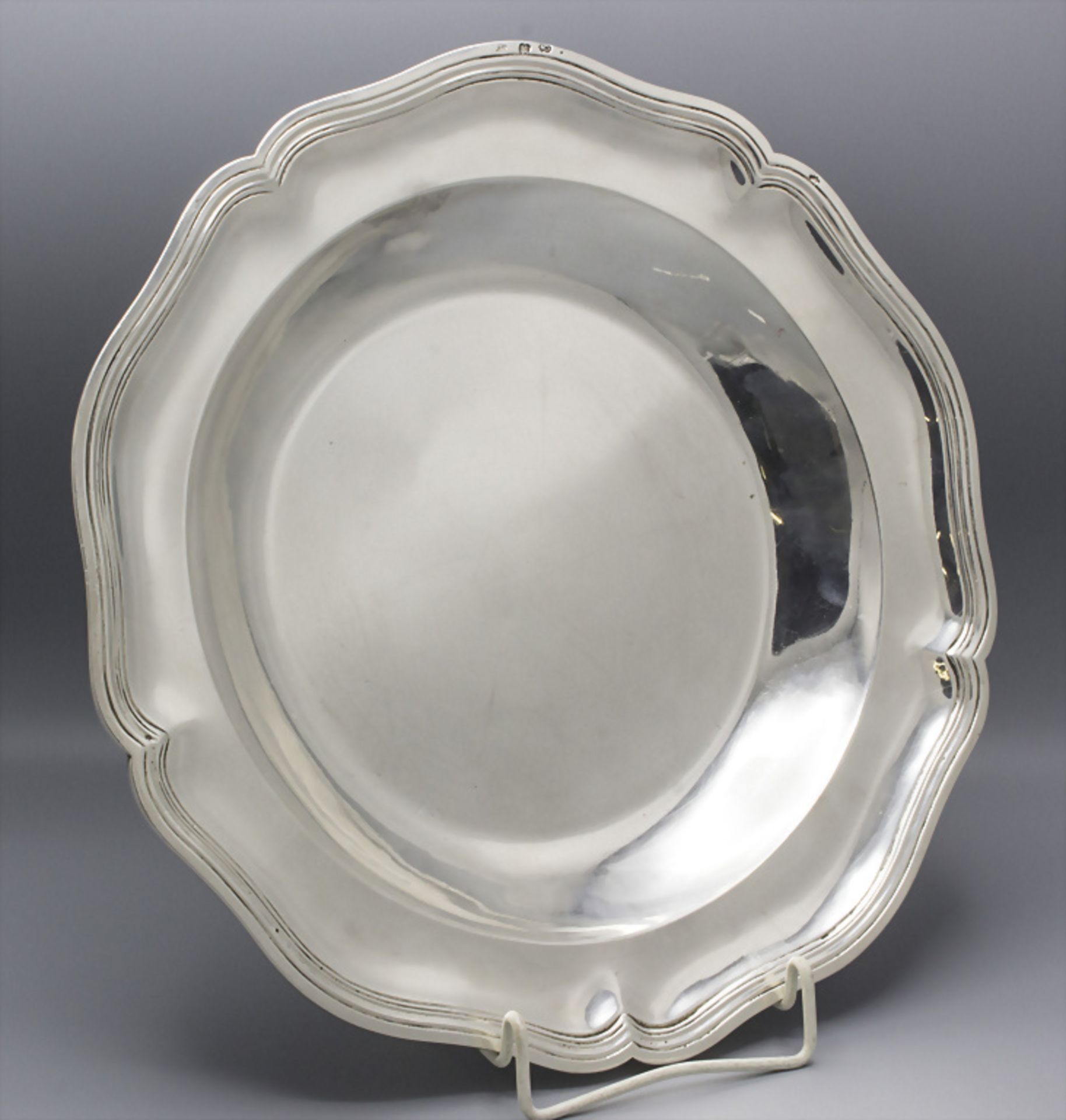 Runde Platte / A silver plate, Jean Francois Carron, Paris, 1777