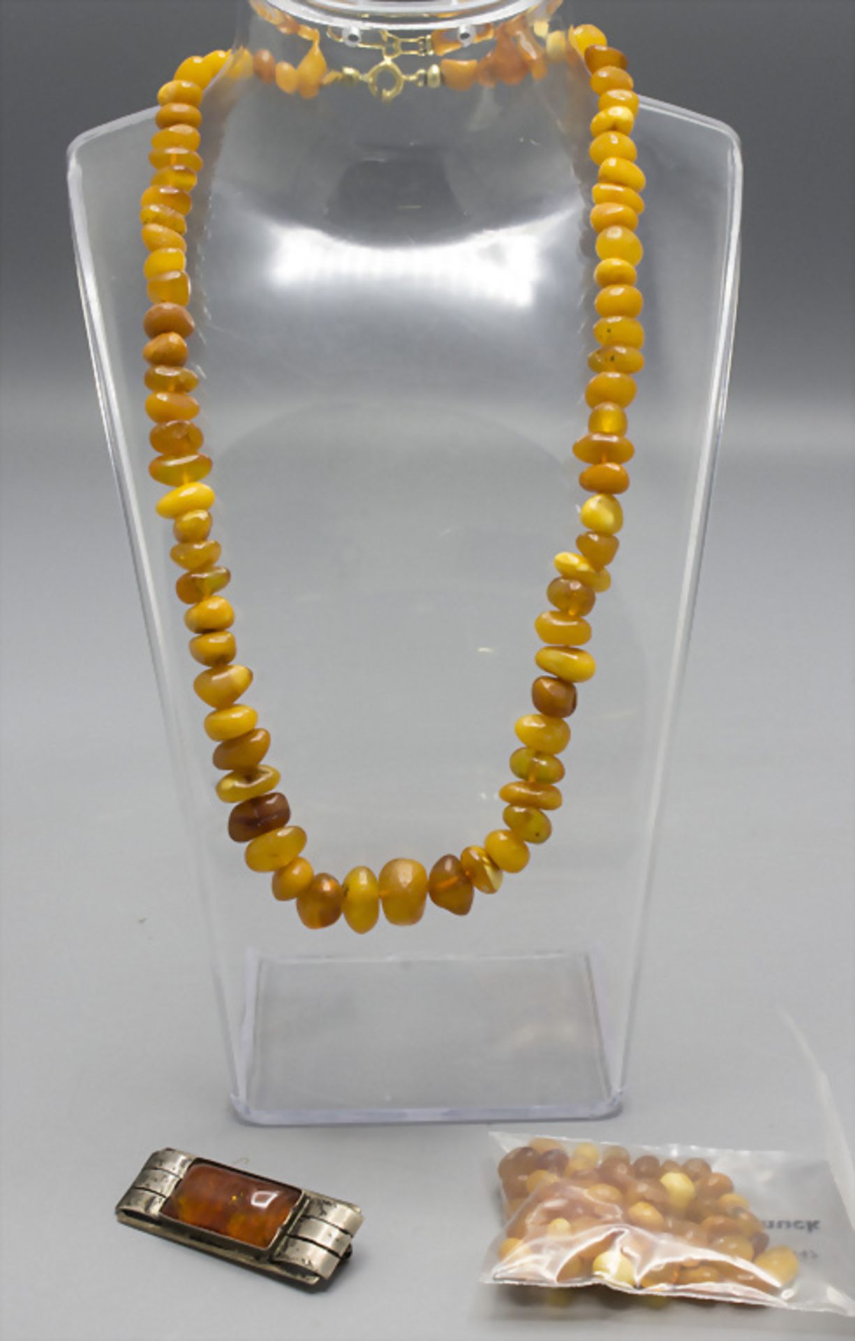 Konvolut Bernstein / A collection of amber, 20. Jh.