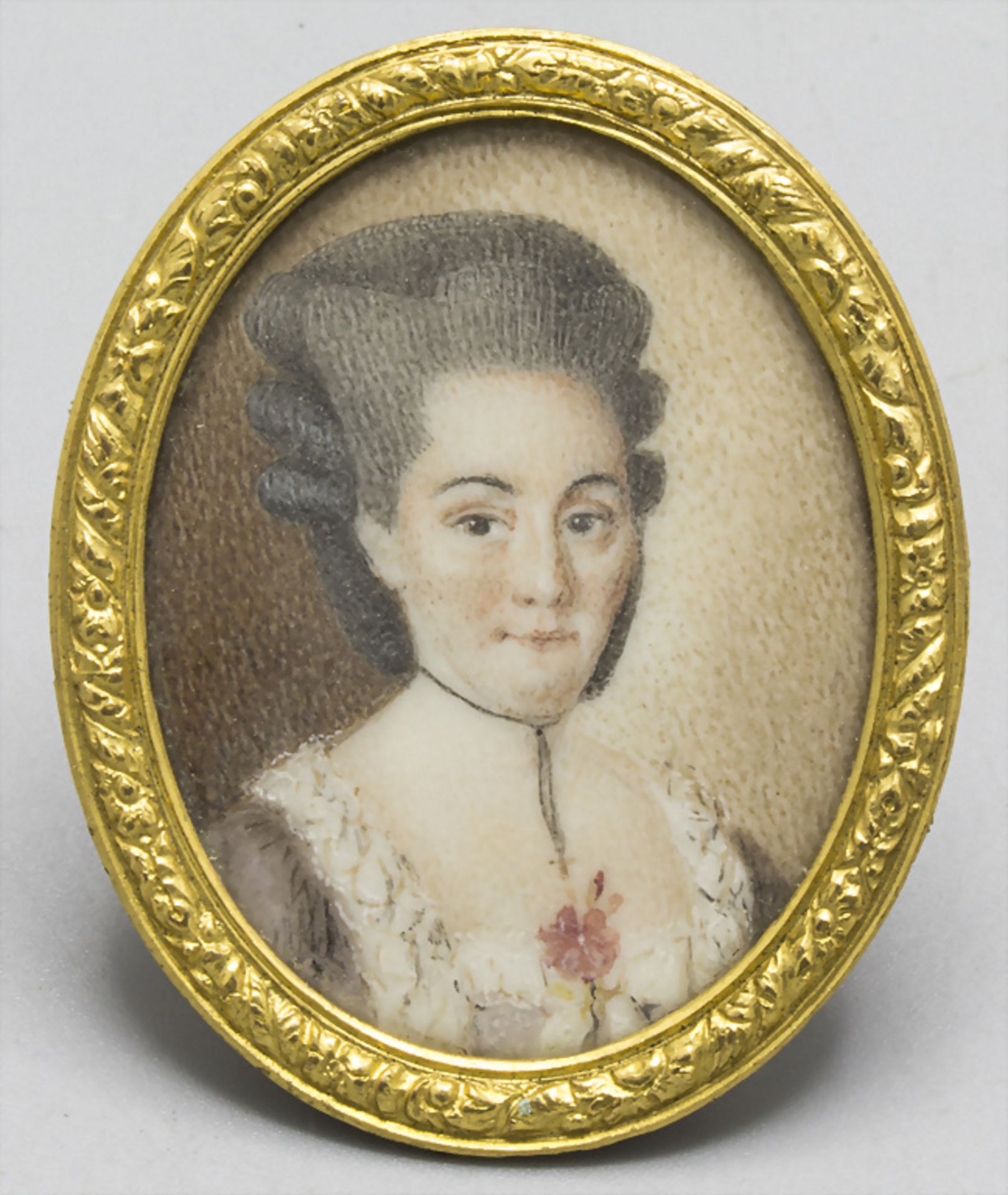 Miniatur Porträt einer jungen Dame / A miniature portrait of a young lady with Rococo ...