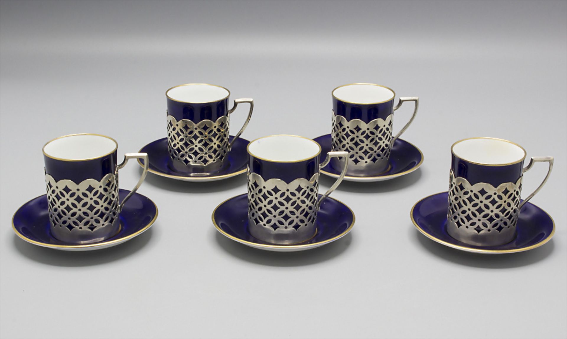 5 Mokkatassen mit Silberhalter und UT / 5 sterling silver mounted cups with saucers, Aynsley ...