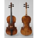 Violine um 1930, mit Modellzettel Antonius Stradivarius Cremonensis, ungeteilter, kaum geflammter