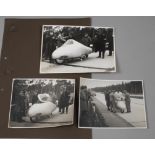 Drei Fotografien Weltrekordfahrt 1936 Ernst Henne mit seiner BMW 500 ccm auf der Autobahn bei