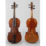 Violine im Etui 1930er Jahre, mit Modellzettel Antonius Stradiuarius Cremonensis faciebat anno 1741,