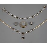 Schmuckset mit Saphiren und Brillanten um 2000, Weiß- und Gelbgold gestempelt 750, bestehend aus ca.