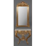 Spiegel mit Konsole um 1860, Holz geschnitzt, gestuckt und vergoldet, partiell versilbert und