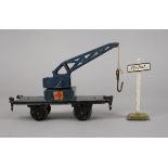 Märklin Kranwagen und Signaltafel Modell 1974/1, Baujahr 1929-1937 und Modell 2342, Baujahr 1924-