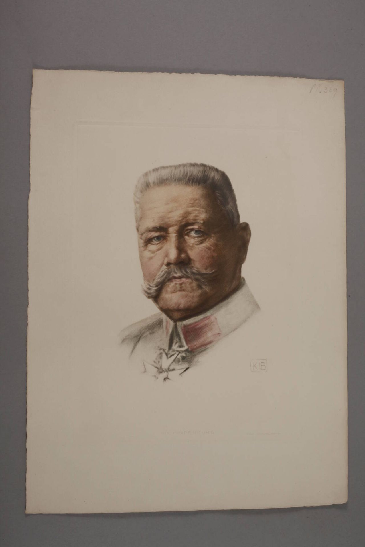 Drei Portraits Hindenburg um 1925, jeweils Chromolithographien Druck Franz Hanfstaengl München, - Bild 3 aus 4