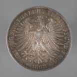 Zwei Vereinstaler Frankfurt 1862 Medailleur A. v. Nordheim, vz mit geringen Kratzern, schöne Tönung,