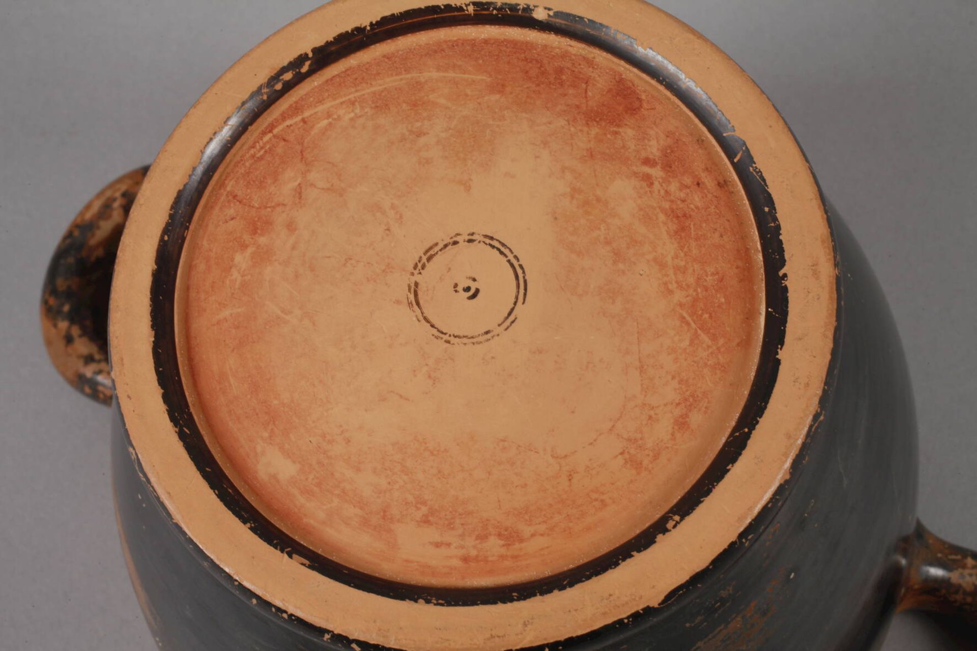 Attischer Skyphos um 460 v. Chr., schwarzer Firnis, im oberen Drittel Fehlbrand, wahrscheinlich - Image 4 of 4