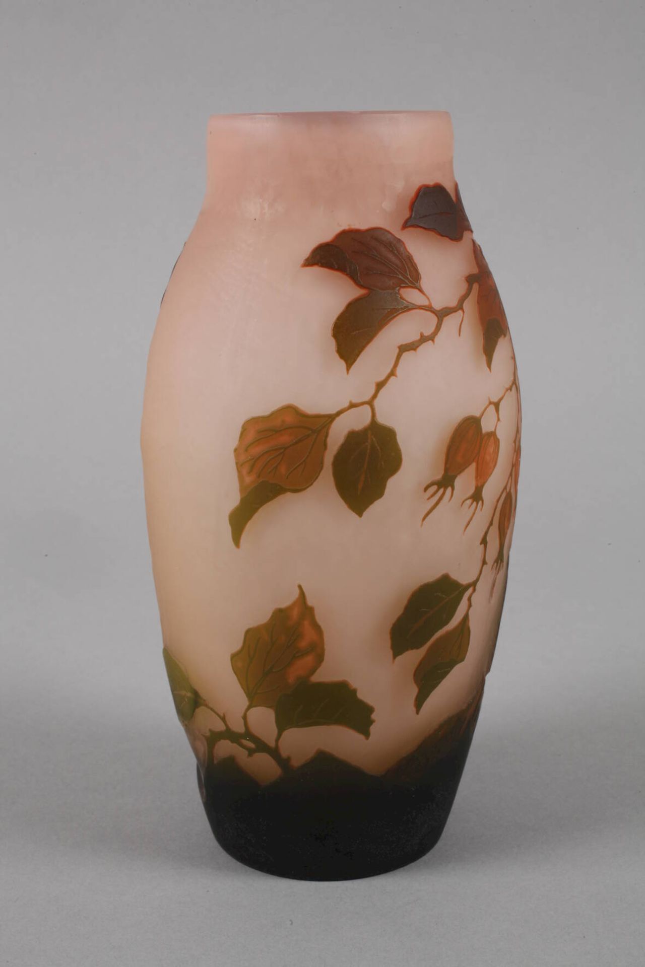 Arsall Vase Hagebuttendekor Lausitzer Glas nach französischer Manier 1921-29, gemarkt Arsall, - Bild 2 aus 5