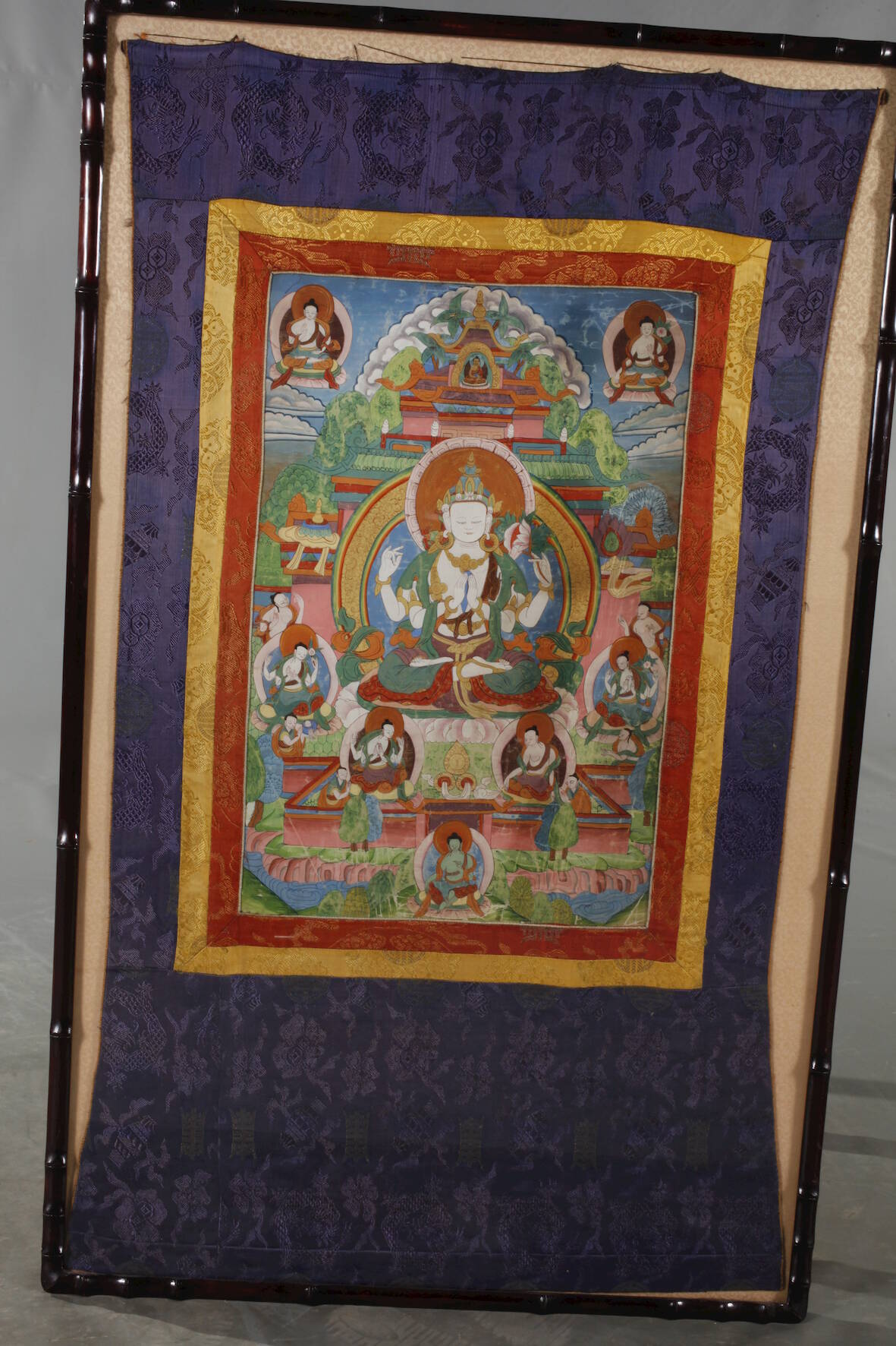 Thangka wohl Tibet, 19. Jh., Gouache auf Leinen, zentrale Darstellung Buddha Shakiamuni vor - Image 2 of 4