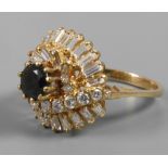 Damenring mit Saphir und Diamanten um 2000, Gelbgold gestempelt 750, ca. 18 mm hoher Ringkopf,