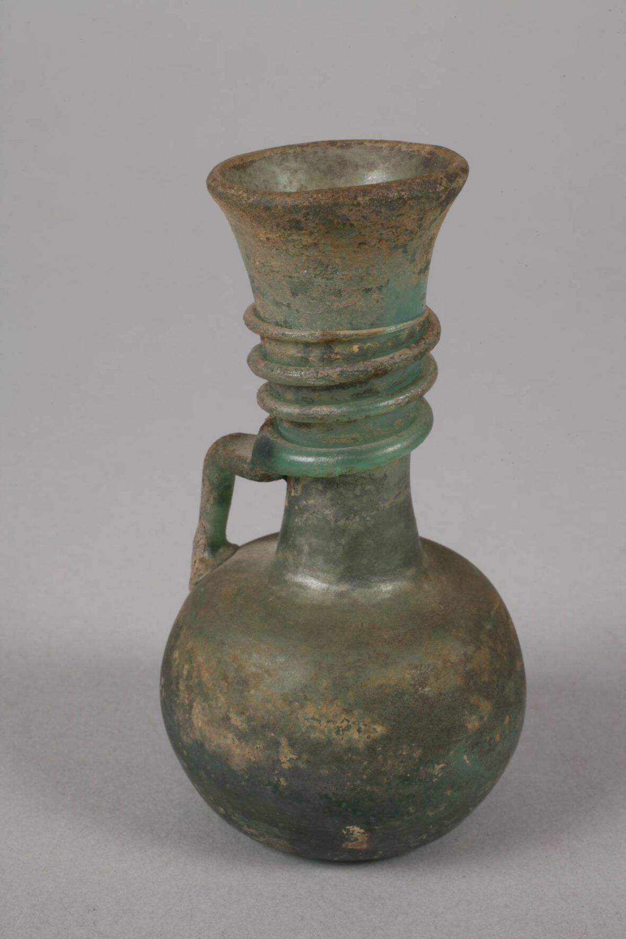 Drei antike Gläser undatiert, römisch/byzantinisch/osmanisch, kleines kugelbauchiges - Image 4 of 4