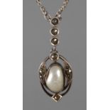 Collier mit Markasiten und Perle um 1910, Silber geprüft, Mittelteil besetzt mit unregelmäßiger