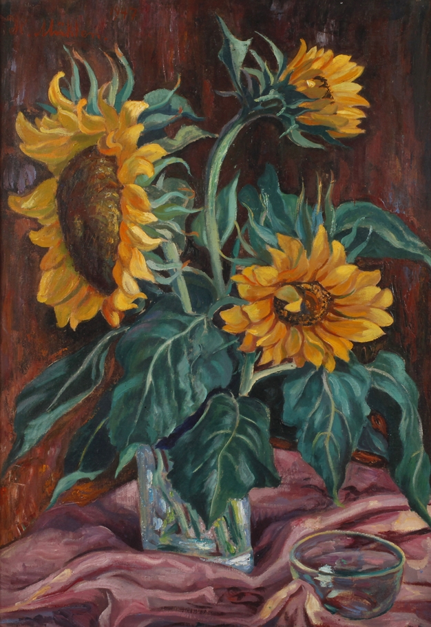 Hermann Mühlen, Sonnenblumenstillleben Glasvase mit drei blühenden Sonnenblumen, arrangiert mit
