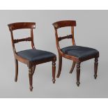 Paar Stühle Spätempire 1.H. 19. Jh., Mahagoni massiv und furniert, lose eingelegte, trapezförmige