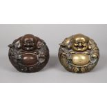 Zwei Budai Anfang 20. Jh., ungemarkt, Bronze gegossen, teils bräunlich patiniert, vollplastische