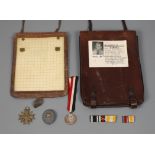 Nachlasskonvolut 2. Weltkrieg Verwundetenabzeichen, Kriegsverdienstkreuz 2. Klasse mit Schwertern,