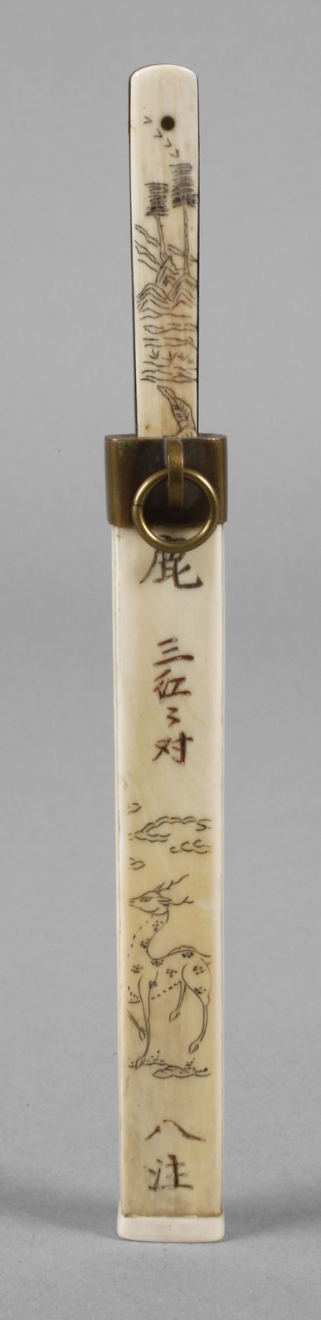Miniatur Brieföffner Meiji-Periode, signiert, Elfenbein beschnitzt, teils graviert und geschwärzt,