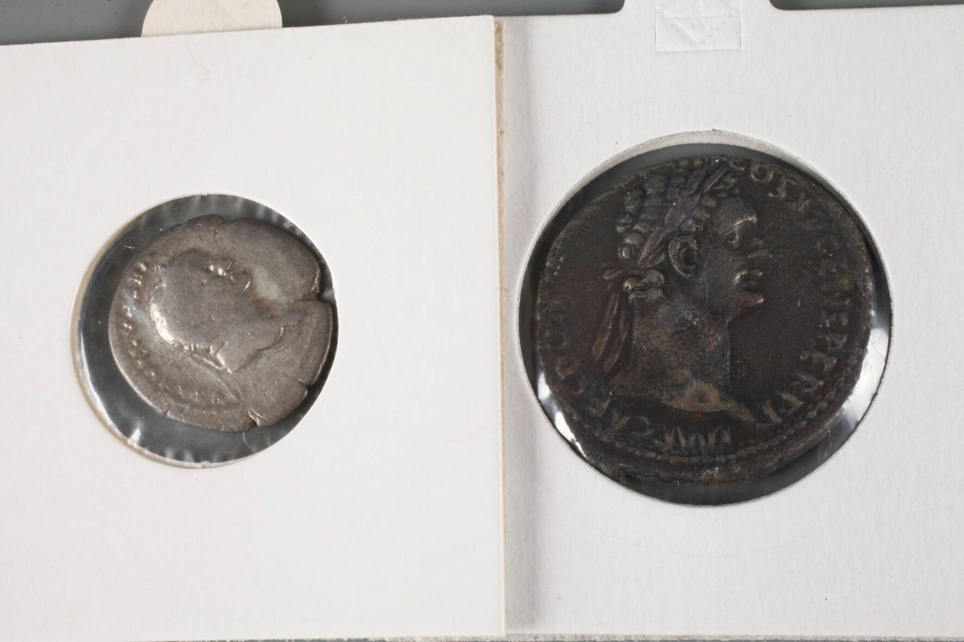 Zwei Münzen der Flavier - Bild 2 aus 3