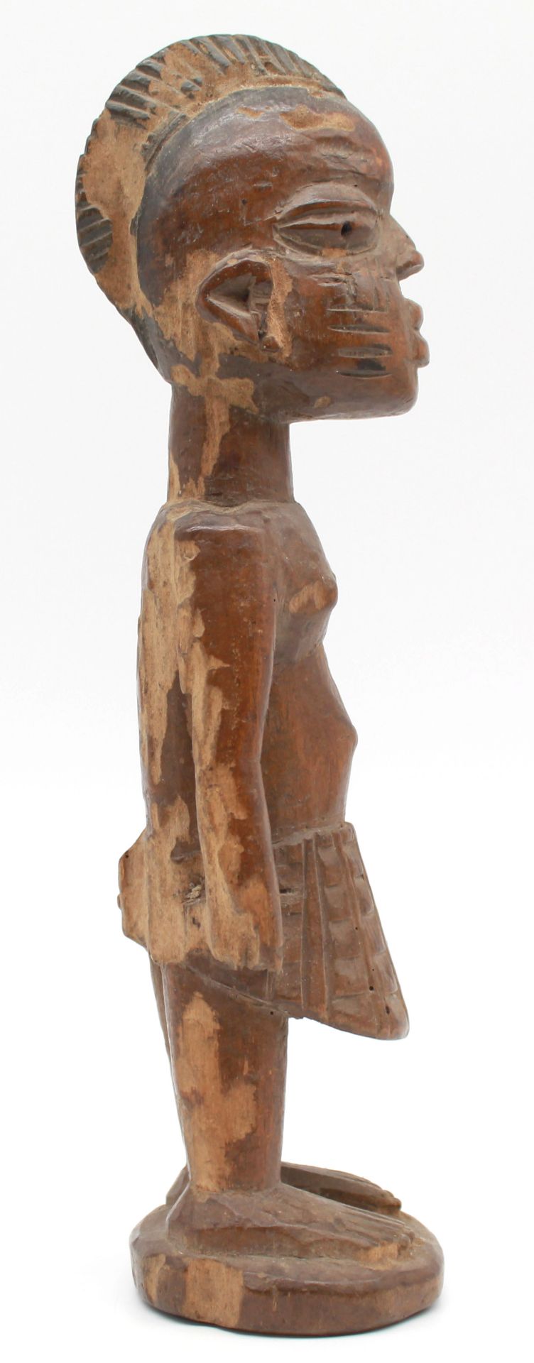 Figure. Man. Probably Yoruba, Nigeria, West Africa. 26 cm high - Image 4 of 7