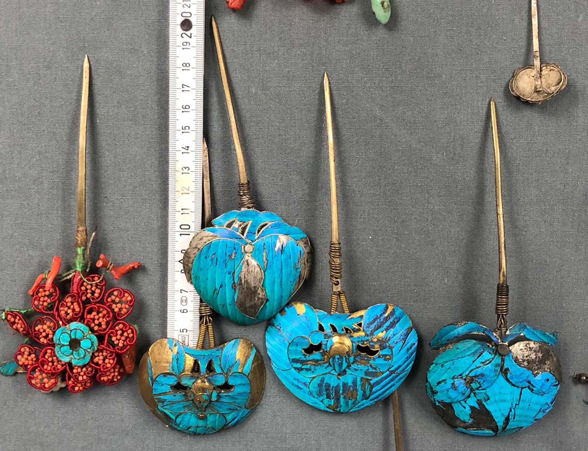 Collection of jewelry, needles, clasps. China proably old. - Image 10 of 23