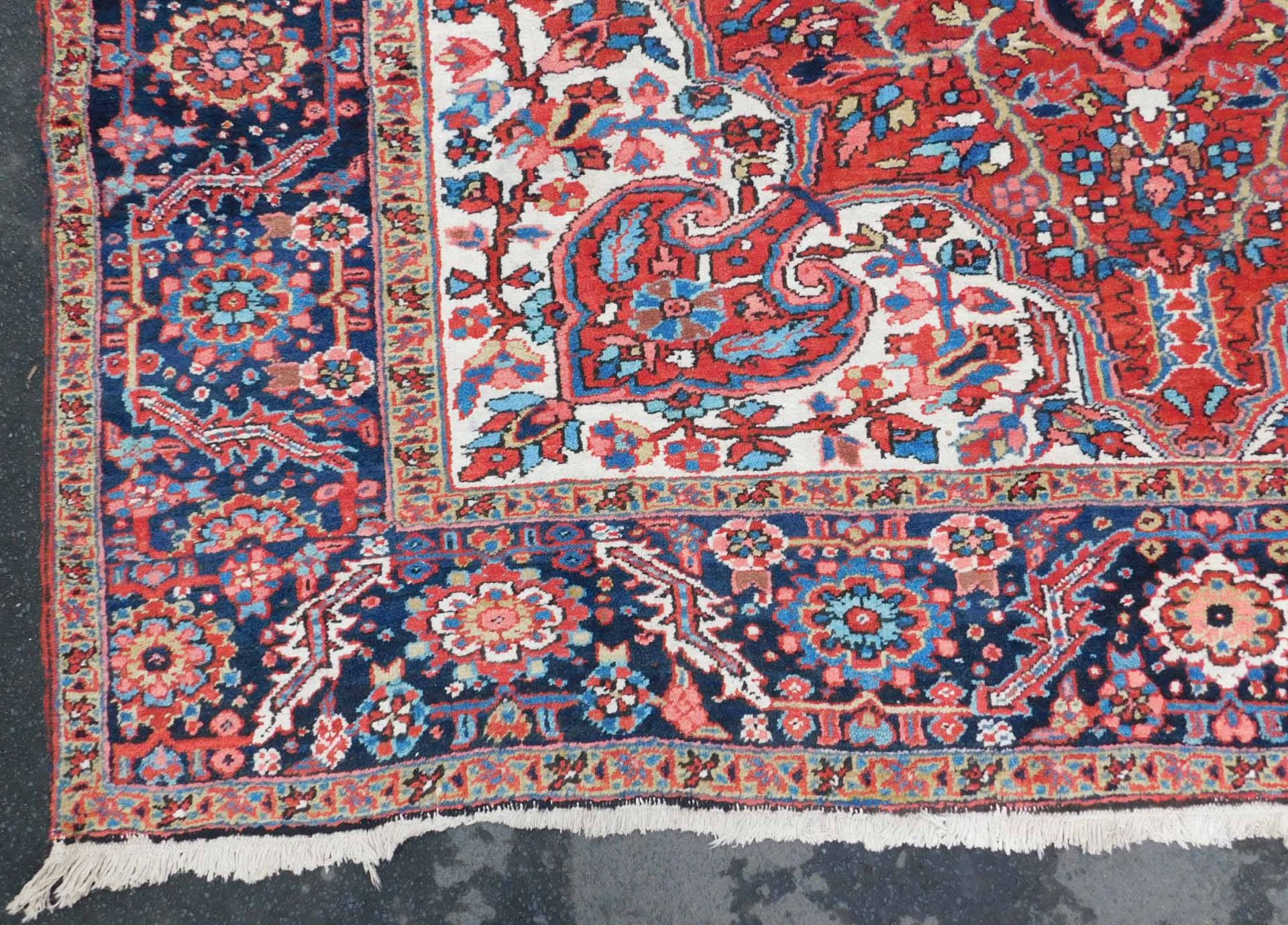 Heriz Persian carpet. Iran. Around 80 - 100 years old. - Bild 4 aus 11
