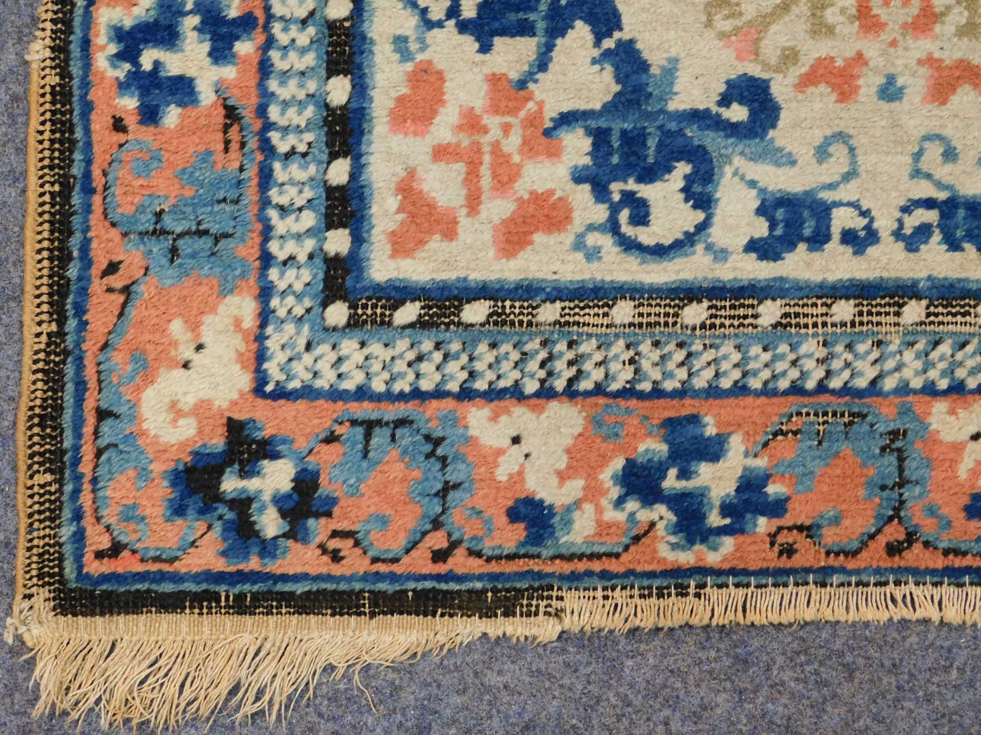 Ningxia carpet. China. Antique. 18th century. - Bild 4 aus 9