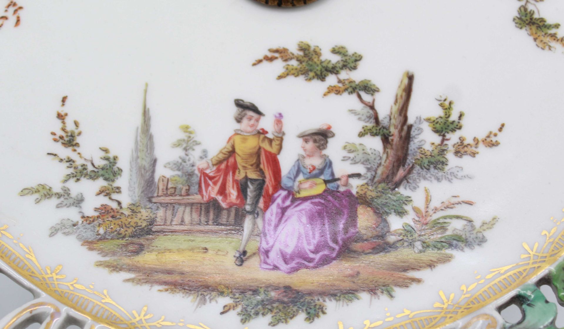 Meissen breakthrough bowl. Watteau painting. Knaufzeit 1815 - 1924. - Image 5 of 15