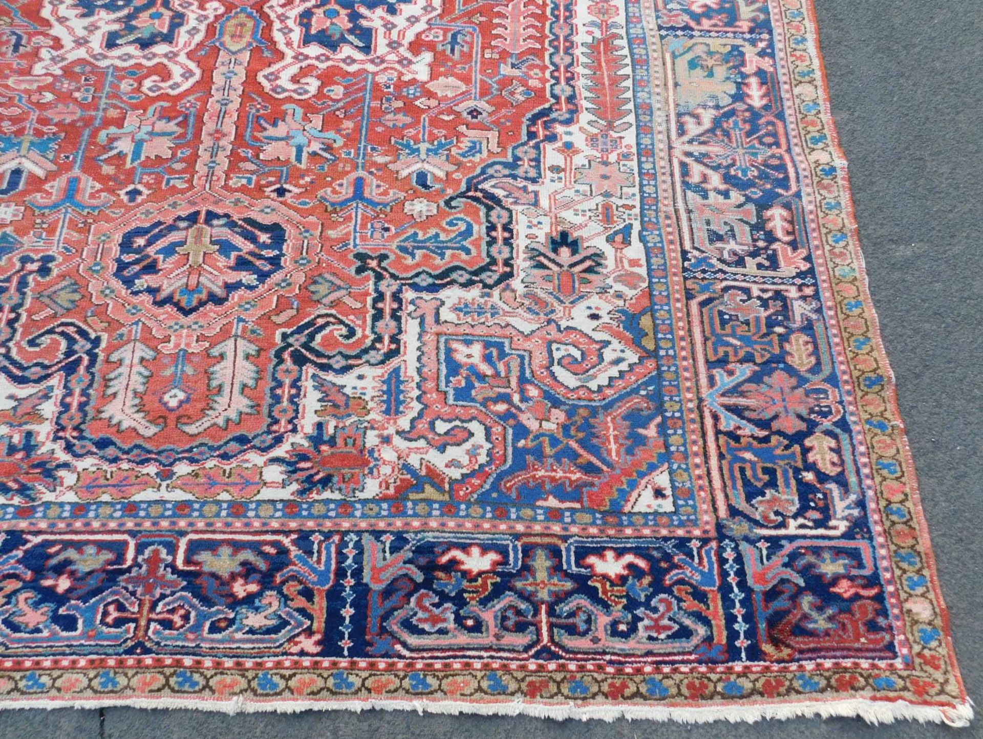 Heriz Persian carpet. Iran. Around 90 years old. - Image 4 of 8