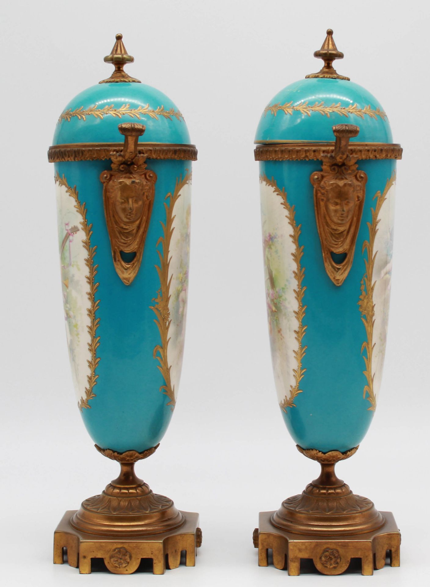 Two lidded cups around 1900. Porcelain. With "bronze dore" mounts. - Image 7 of 12