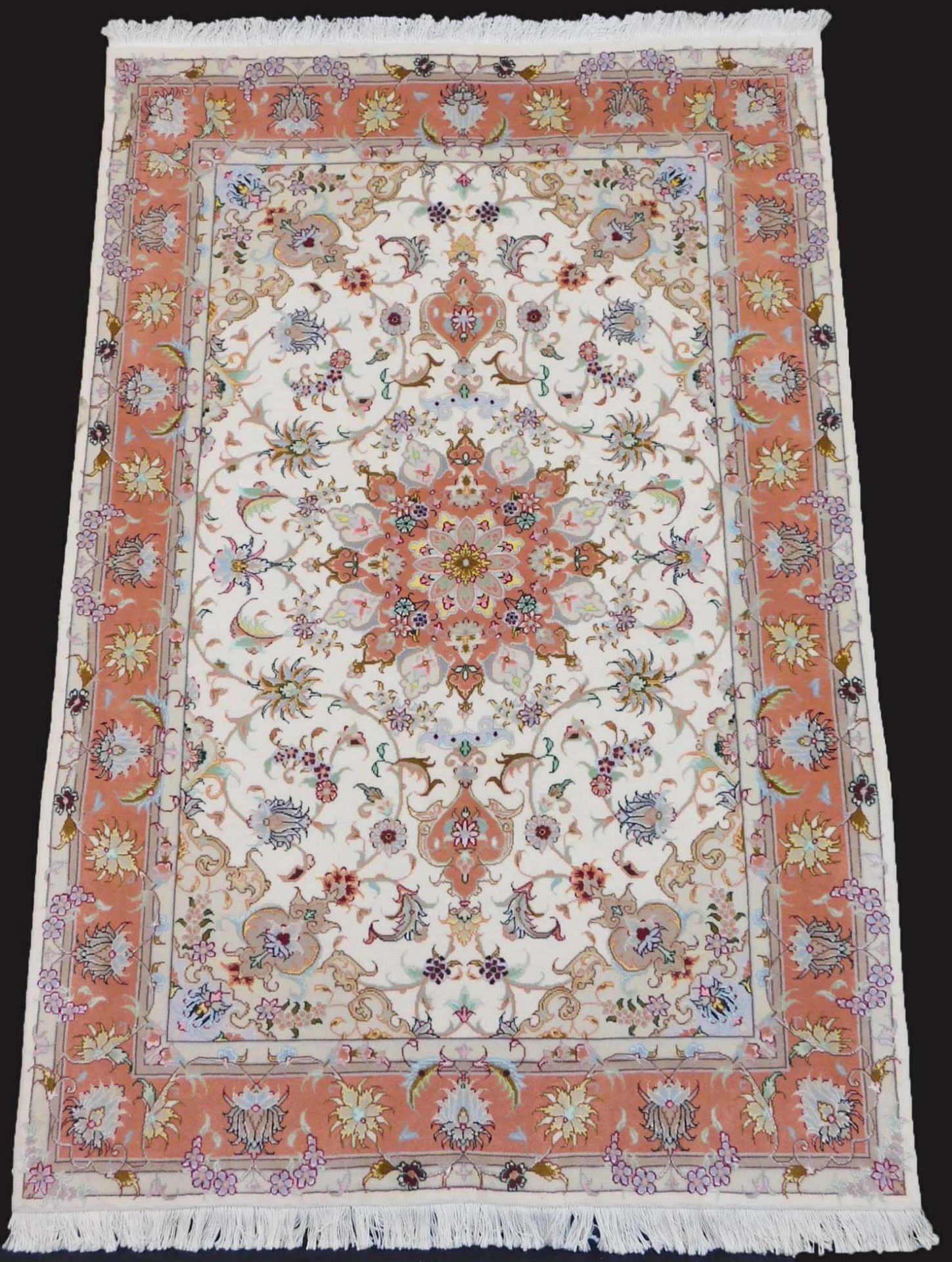 Tabriz Persian Rug, Iran. Fine weave.