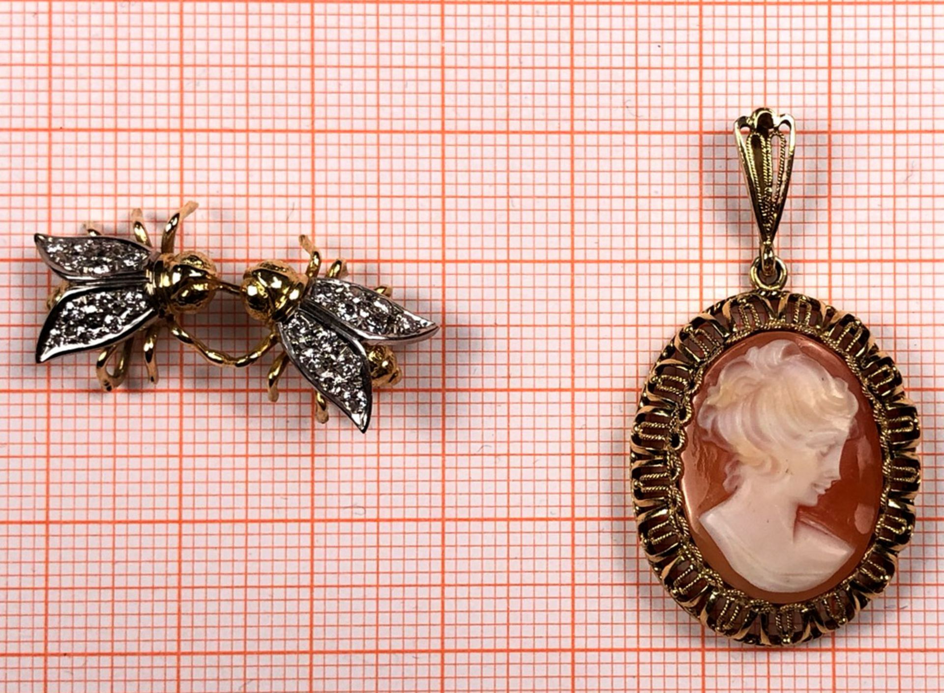 2 pendants. Bees with diamonds. Gem, portrait of a Lady. - Image 5 of 13