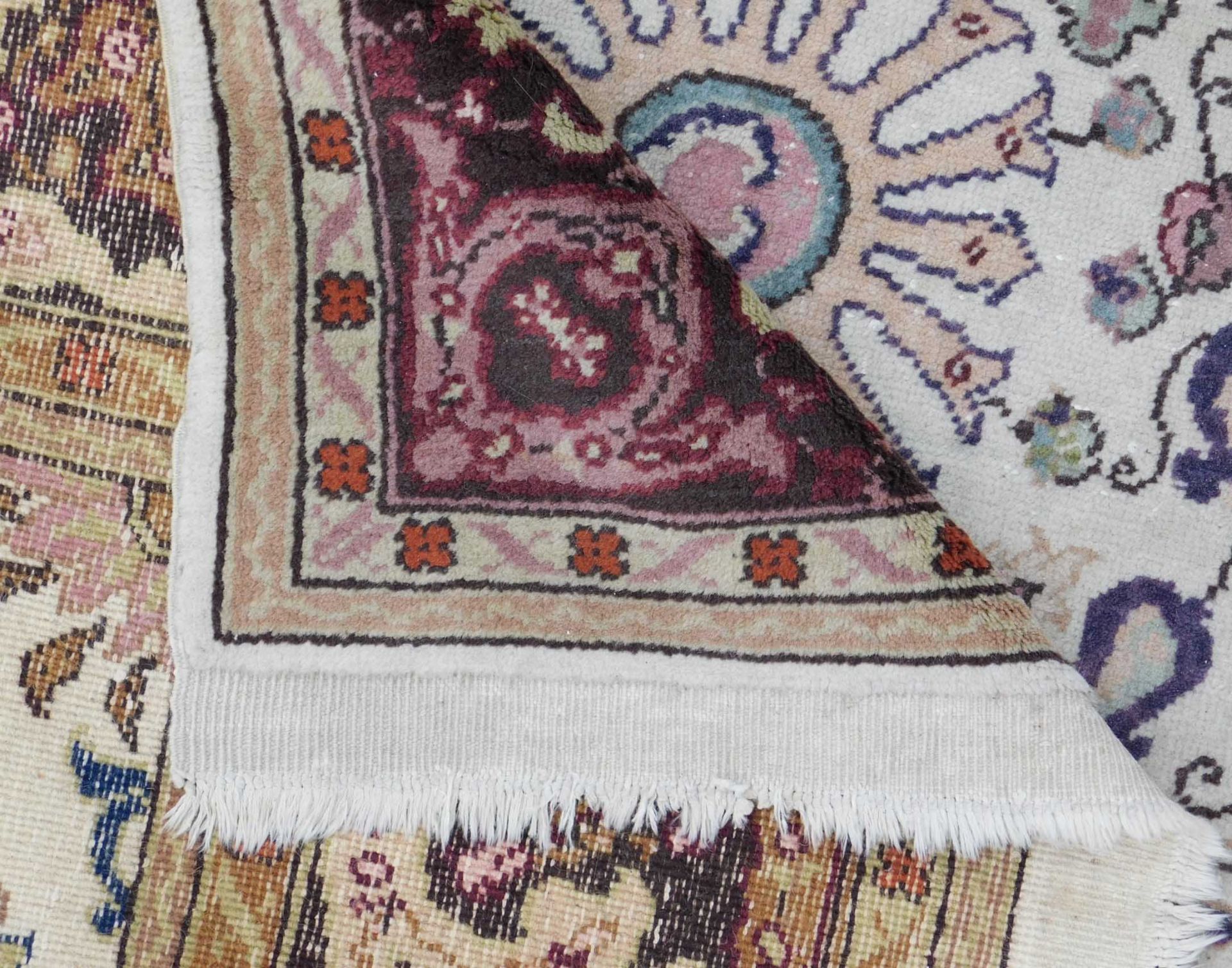 Borlu carpet. Turkey. Around 80 - 100 years old. - Bild 8 aus 9