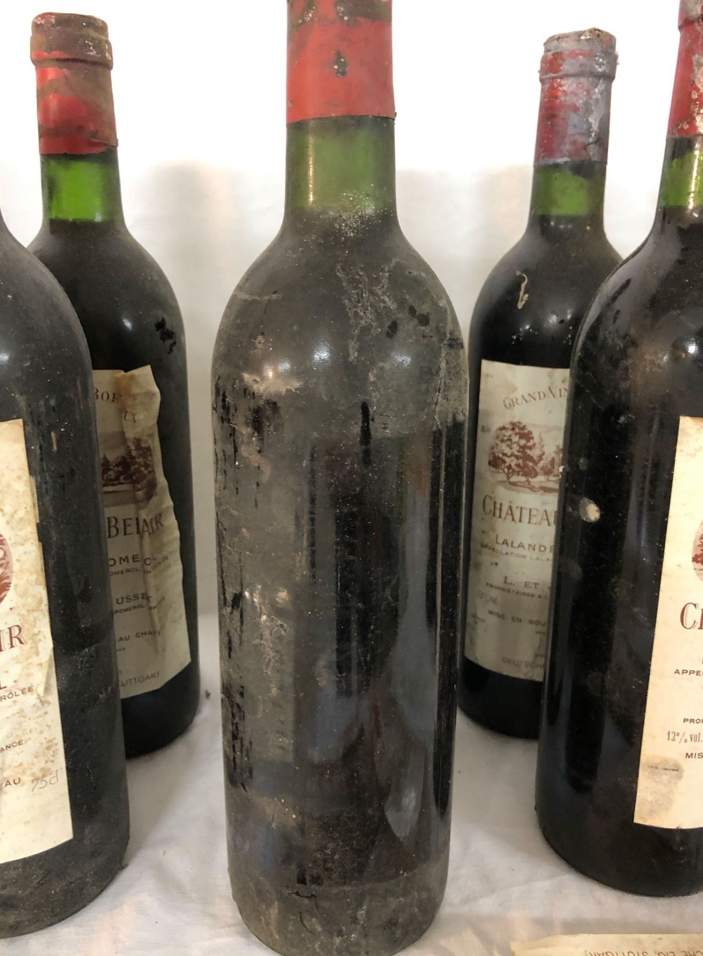 1981 Chateau de Bel-Air, Lalande de Pommerol AC. 33 whole bottles 75cl. - Bild 2 aus 17