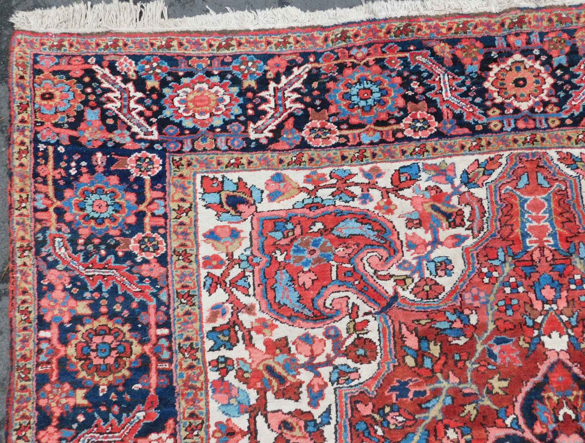 Heriz Persian carpet. Iran. Around 80 - 100 years old. - Bild 7 aus 11