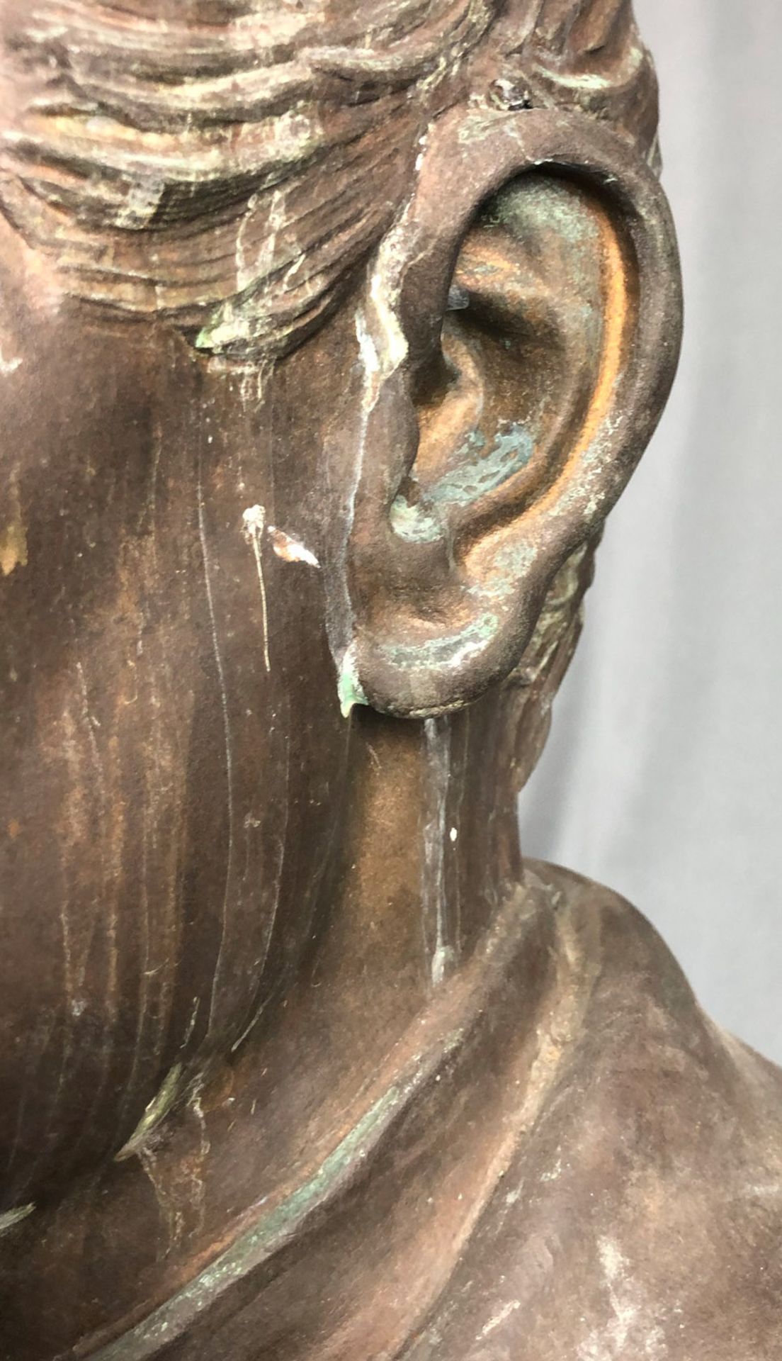 A. E. RUMPF (XIX). Bust of a gentleman. Bronze. '' 1886 ''. - Image 4 of 11