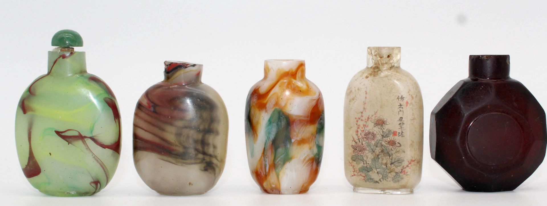 5 snuff bottles, probably glass partially painted. Probably China old.