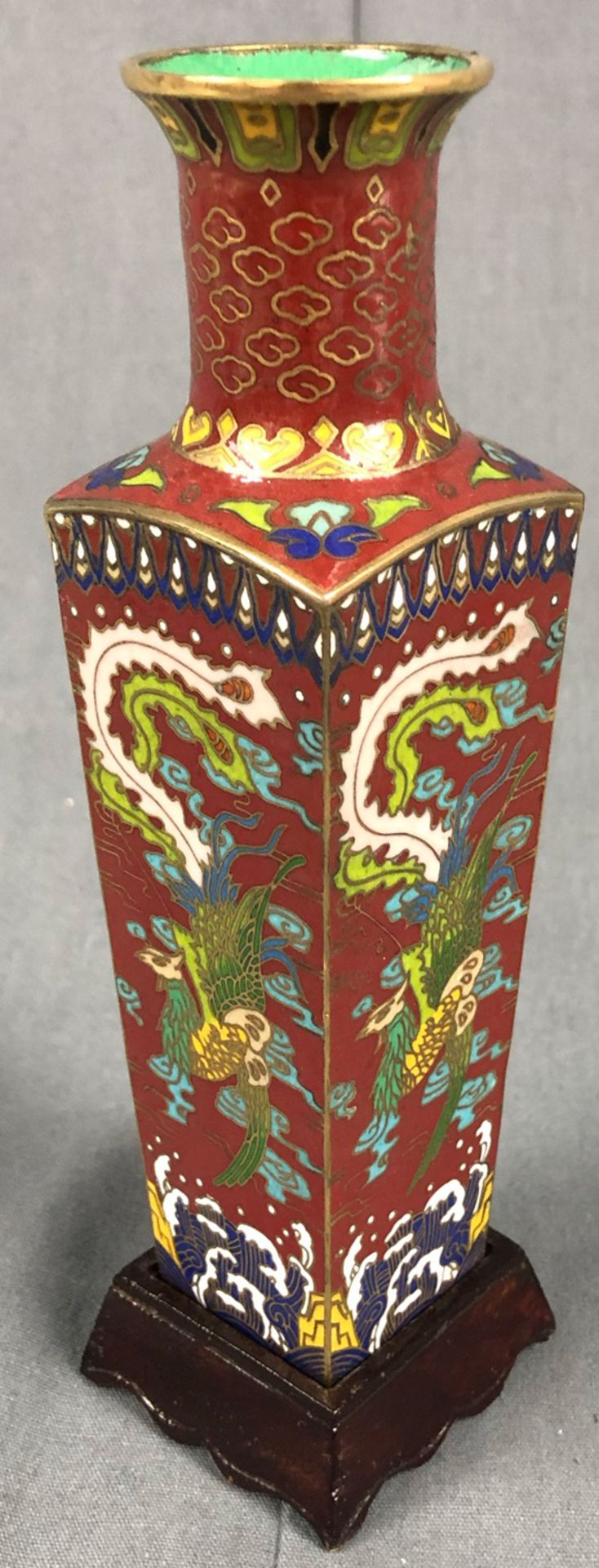 Cloisonne vase Japan / China. Simurgh over waves. 17 cm high. - Image 11 of 14