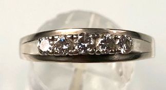 Ring white gold 585. With 5 diamonds in old cut / transition cut.