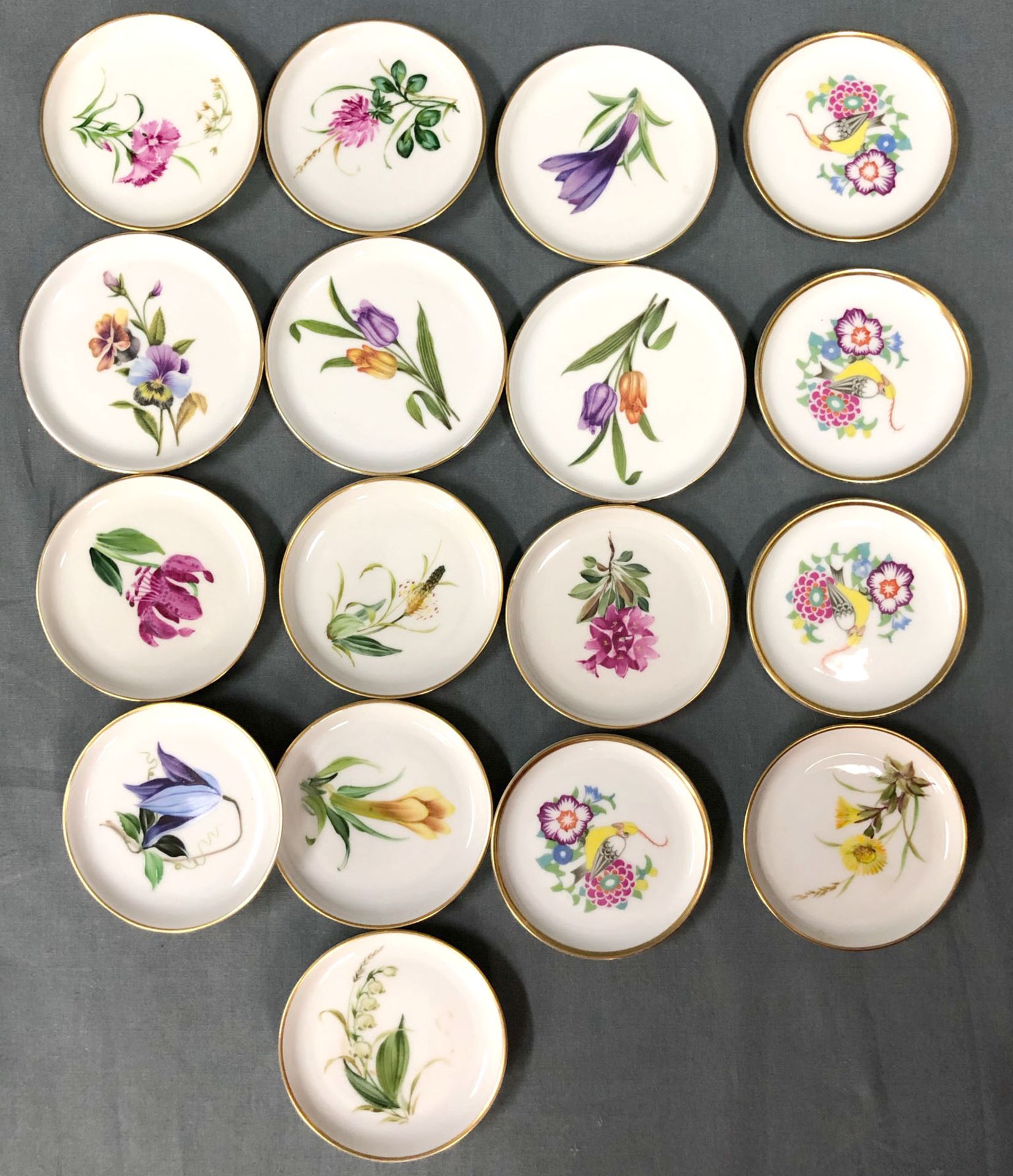Mixed lot of old porcelain. Figures, bowls, vases. Some Meissen, KPM. - Image 14 of 23