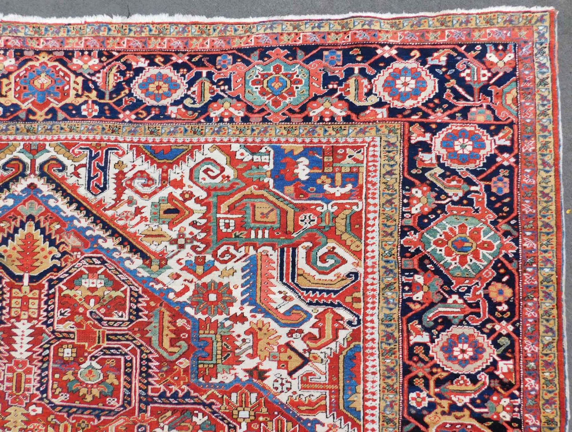 Heriz Persian carpet. Iran. Around 80 - 120 years old. - Bild 2 aus 15