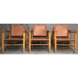 3 Safari Chair. Leder und Holz. Wohl Design von Wilhelm KIENZLE (1886-1958).