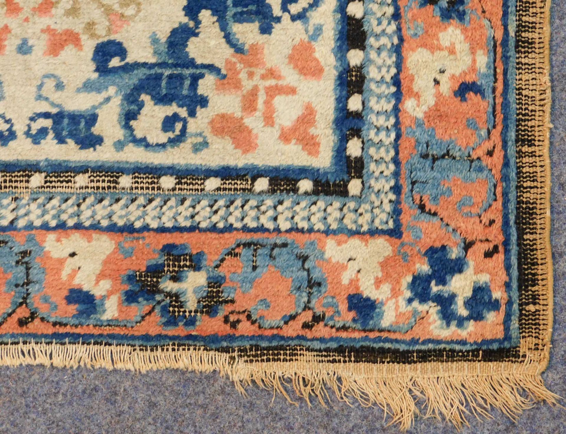 Ningxia carpet. China. Antique. 18th century. - Bild 5 aus 9