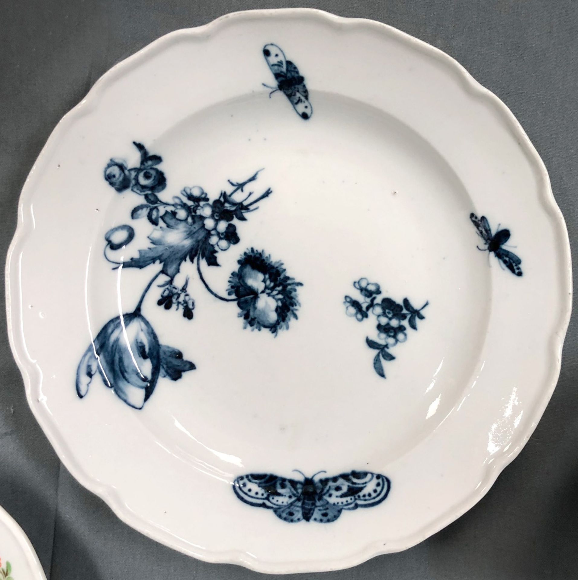 7 Meissen plates. Different decors. Partly with sanding marks. - Image 3 of 18
