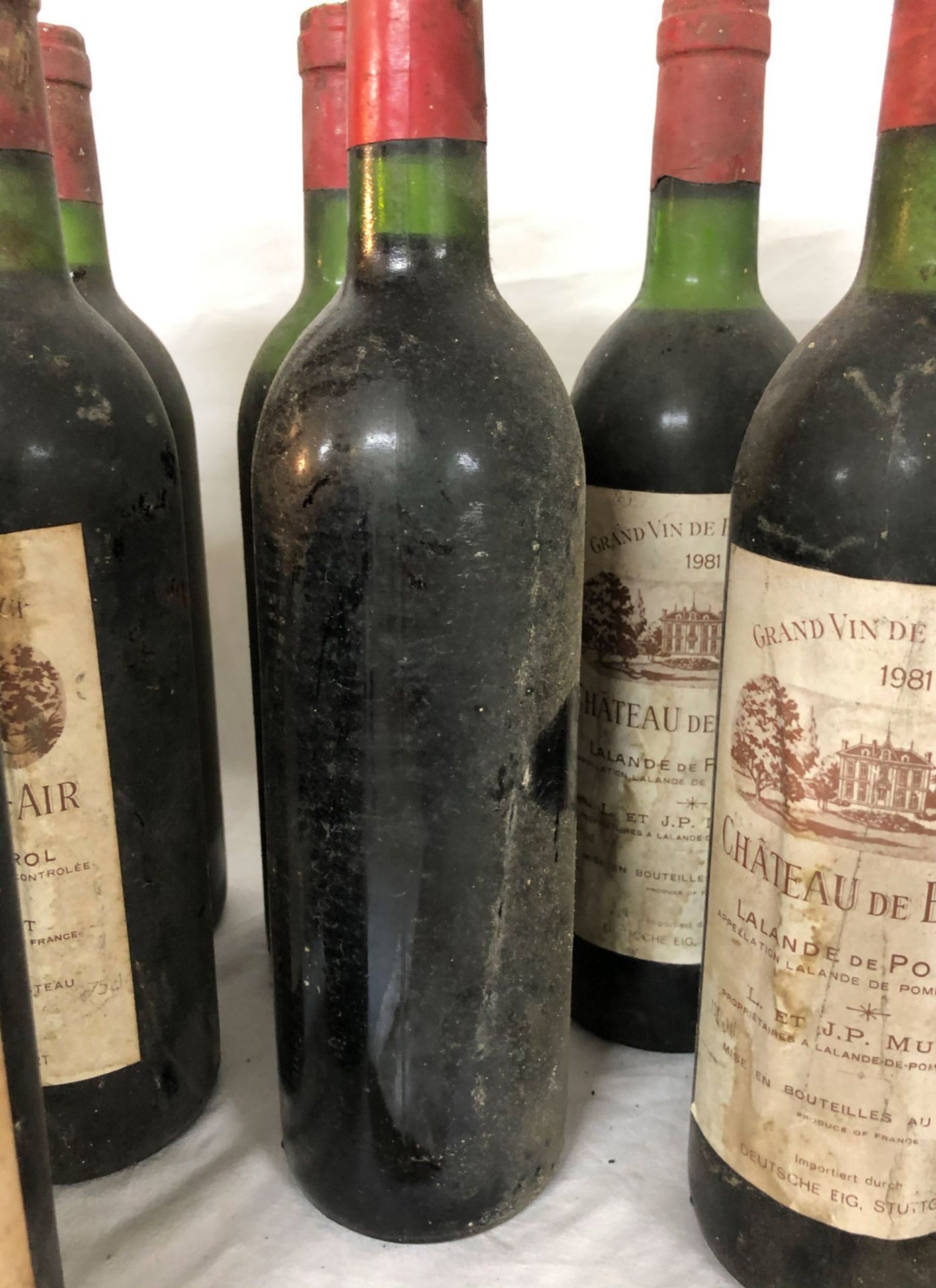 1981 Chateau de Bel-Air, Lalande de Pommerol AC. 33 whole bottles 75cl. - Bild 17 aus 17