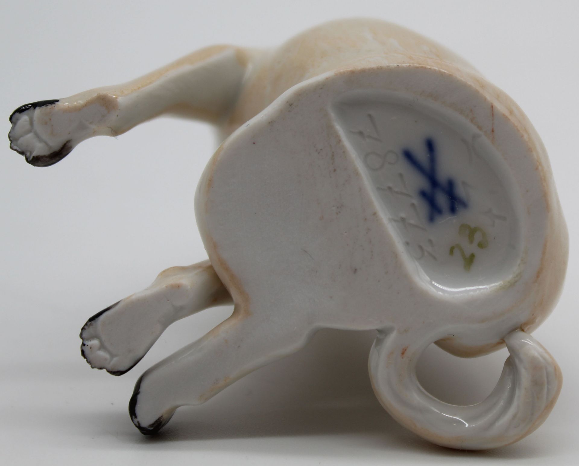 Meissen porcelain. 4 figures, pug. Up to 6 cm high. - Image 2 of 11